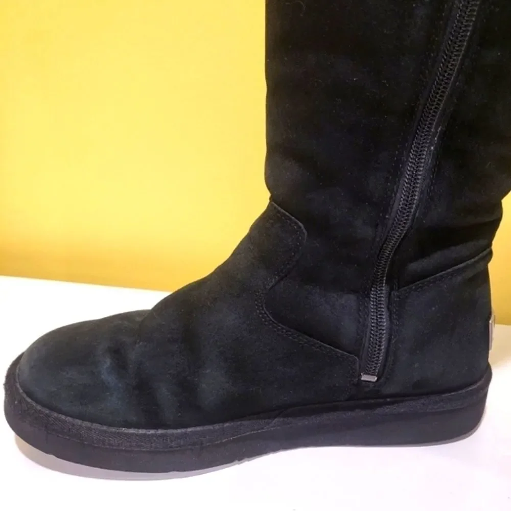 VGUC UGG Suede Sumner Tall Black Side Zipper Size 7
